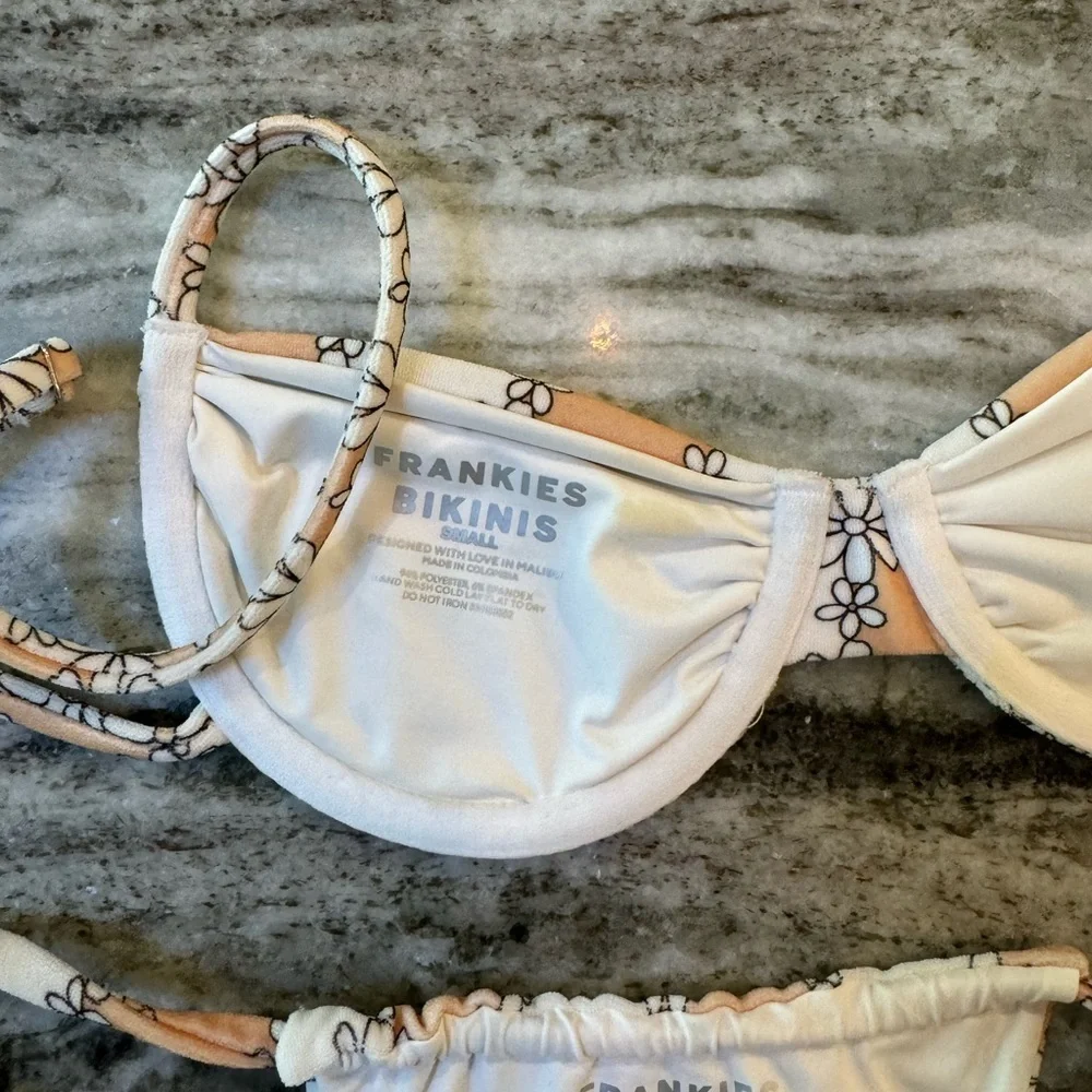 Frankie’s Bikini Tia Terry Set -Nude Daisy
